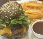 Fotografie 1-black-burger-2_original.jpg
